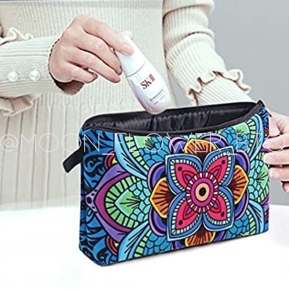 Ⓜ️SOLDⓂ️ Boho Mandala Makeup Cosmetic Bag Rainbow Flower - Picture 7 of 8